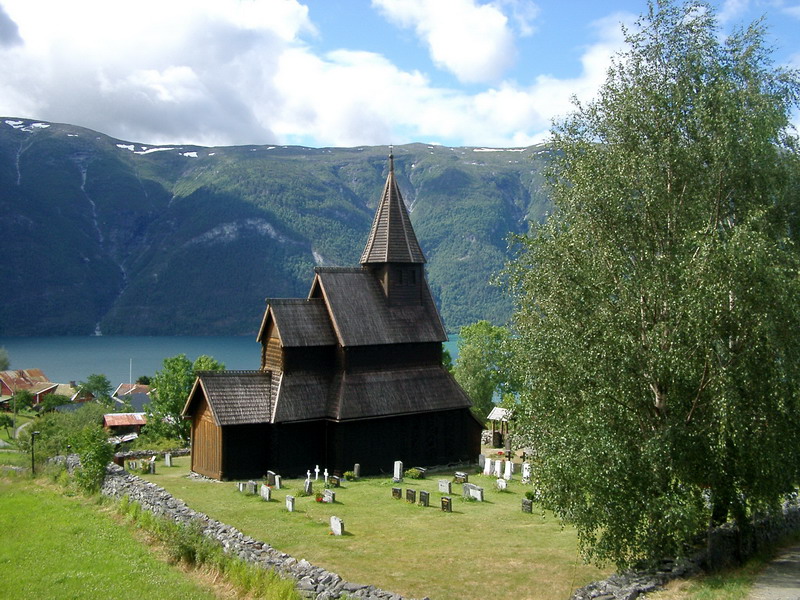 Église en bois d'Urnes