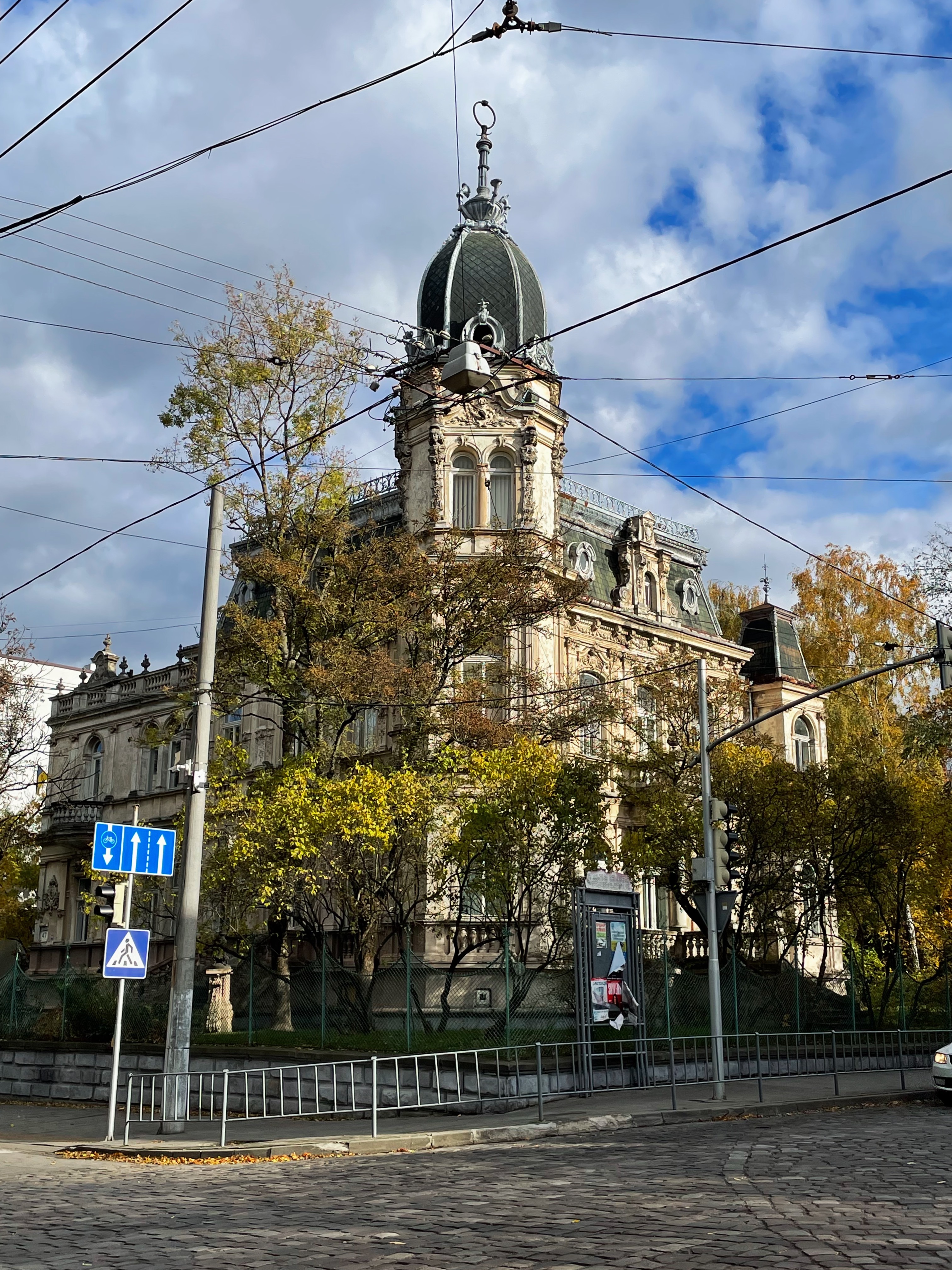 📍Вілла Юзефи Франц або палац гіпсових королів.